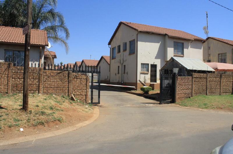 2 Bedroom Property for Sale in Clayville Gauteng