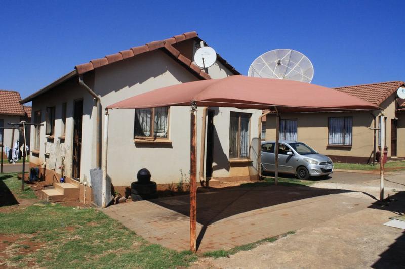 2 Bedroom Property for Sale in Clayville Gauteng