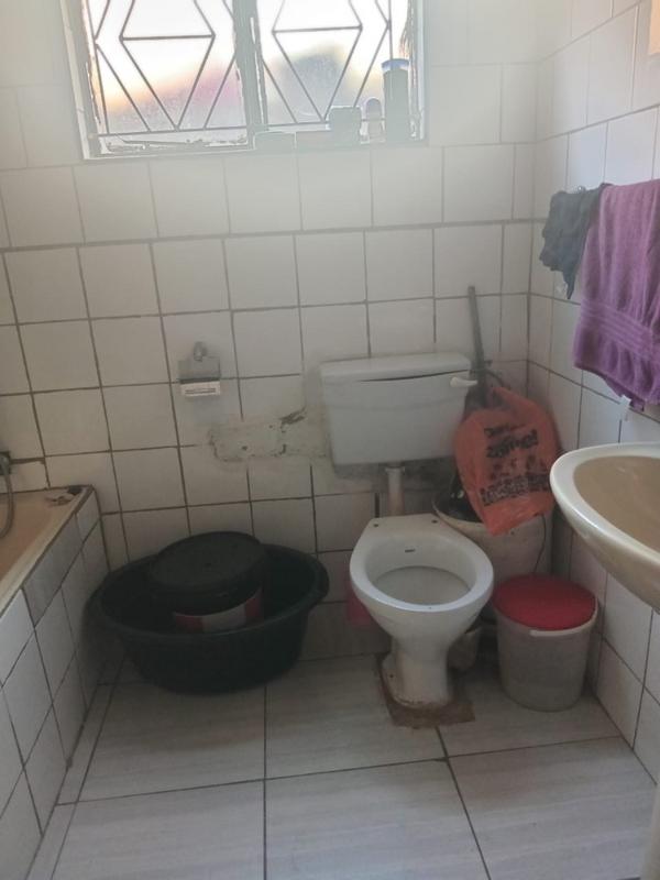 8 Bedroom Property for Sale in Tembisa Central Gauteng