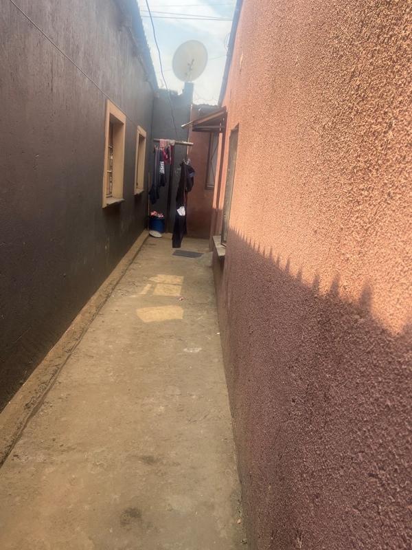 8 Bedroom Property for Sale in Tembisa Central Gauteng