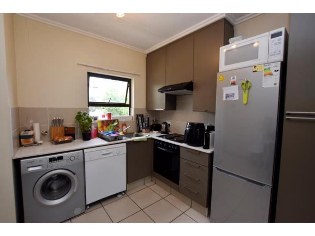 To Let 1 Bedroom Property for Rent in Bryanston Gauteng