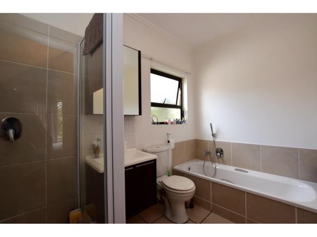 To Let 1 Bedroom Property for Rent in Bryanston Gauteng