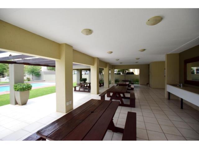 To Let 1 Bedroom Property for Rent in Bryanston Gauteng