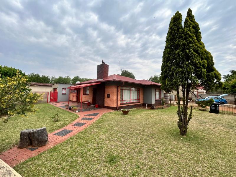 3 Bedroom Property for Sale in Dunnottar Gauteng