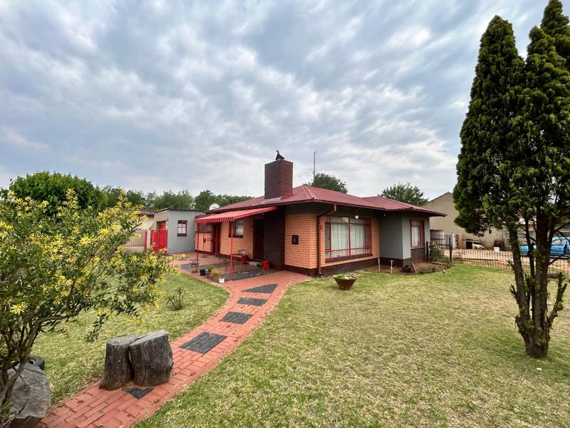 3 Bedroom Property for Sale in Dunnottar Gauteng