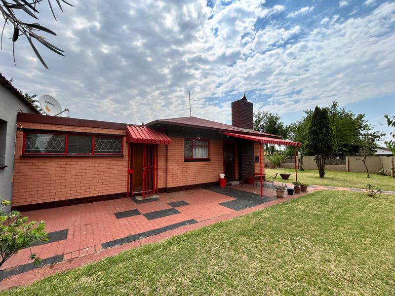 3 Bedroom Property for Sale in Dunnottar Gauteng