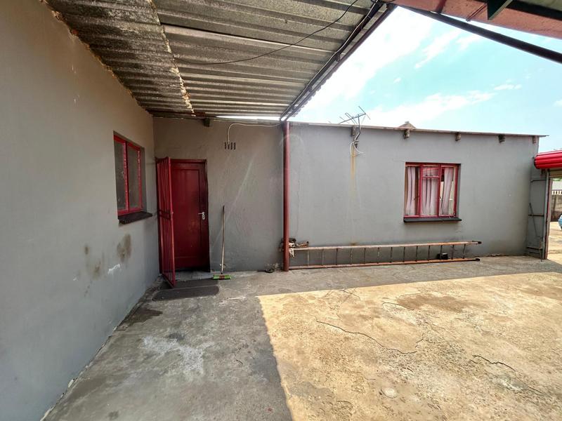 3 Bedroom Property for Sale in Dunnottar Gauteng