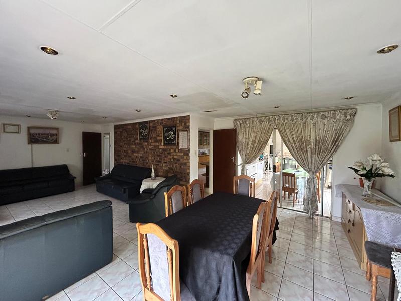 4 Bedroom Property for Sale in Bakerton Gauteng