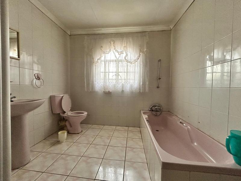 4 Bedroom Property for Sale in Bakerton Gauteng