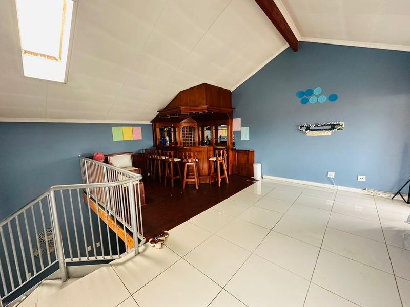 2 Bedroom Property for Sale in Mondeor Gauteng