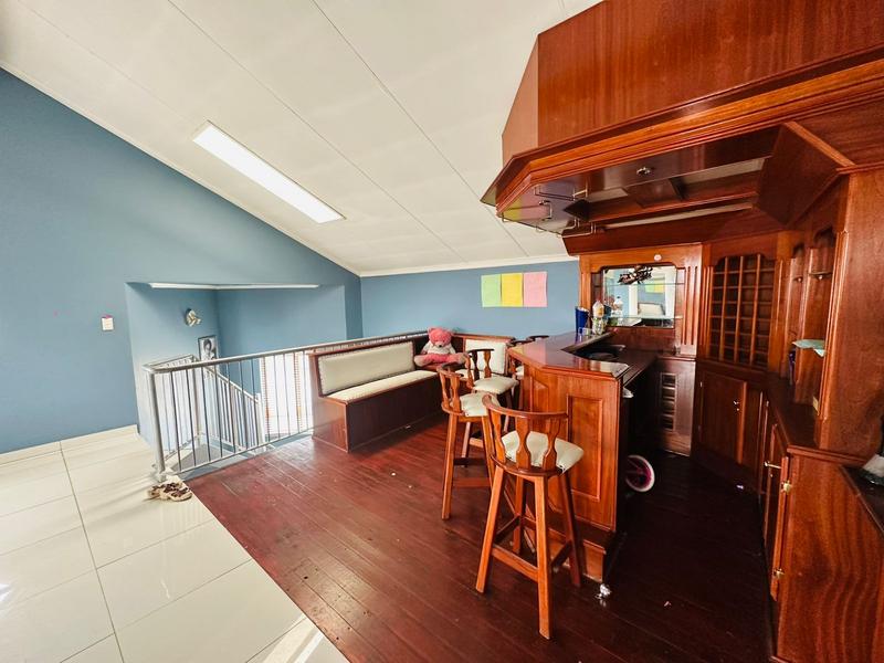 2 Bedroom Property for Sale in Mondeor Gauteng