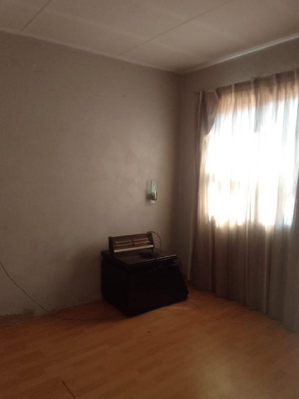 3 Bedroom Property for Sale in Protea Glen Gauteng