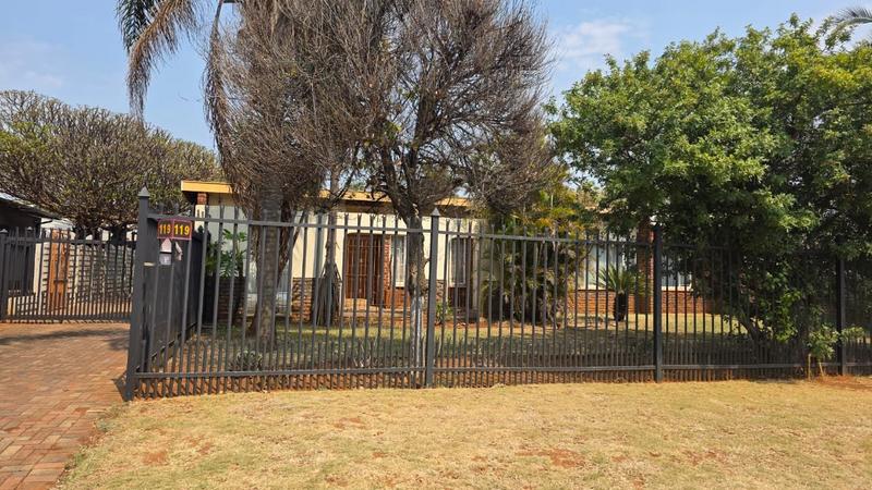 3 Bedroom Property for Sale in Sinoville Gauteng