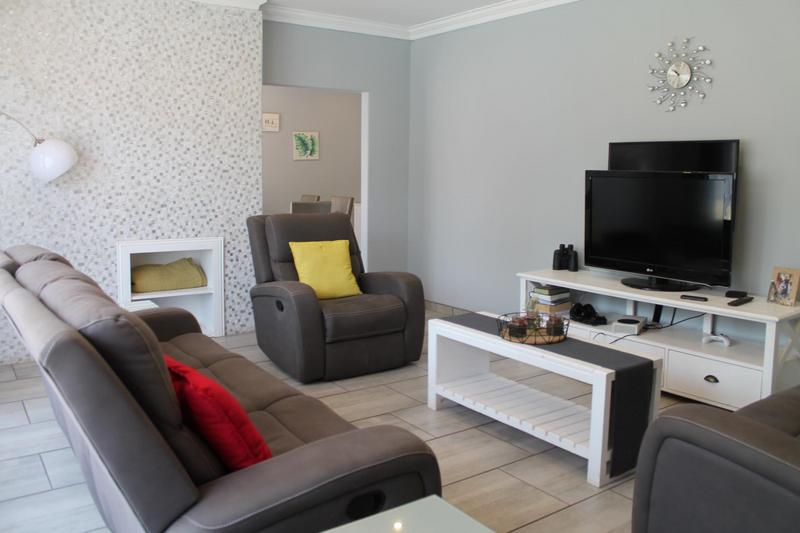 6 Bedroom Property for Sale in Dowerglen Gauteng