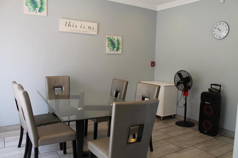 6 Bedroom Property for Sale in Dowerglen Gauteng