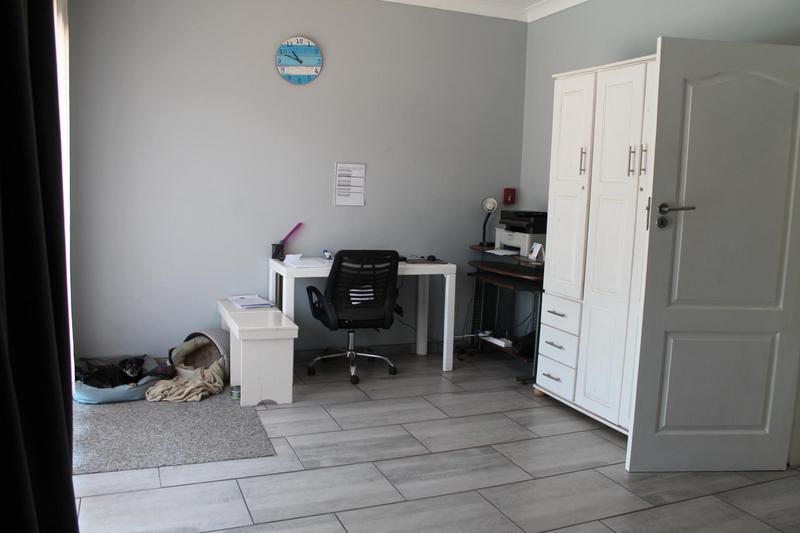6 Bedroom Property for Sale in Dowerglen Gauteng
