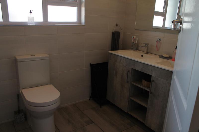 6 Bedroom Property for Sale in Dowerglen Gauteng