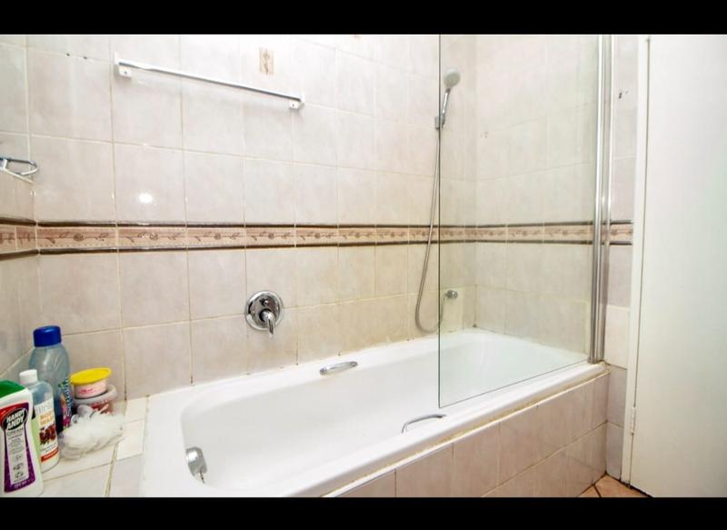 To Let 3 Bedroom Property for Rent in Meadowbrook Gauteng