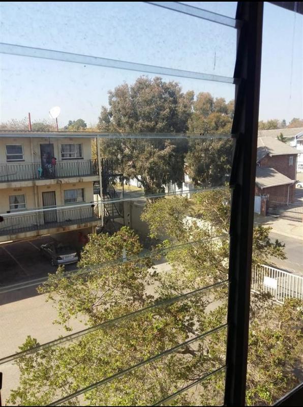To Let 1 Bedroom Property for Rent in Windsor Gauteng