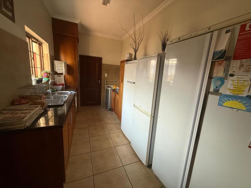 4 Bedroom Property for Sale in Midfield Estate Gauteng
