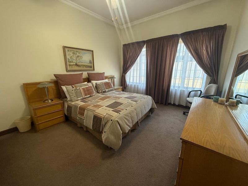 4 Bedroom Property for Sale in Midfield Estate Gauteng