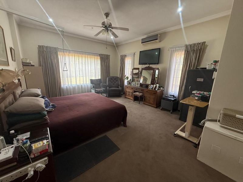 4 Bedroom Property for Sale in Midfield Estate Gauteng