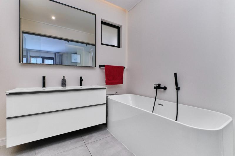 2 Bedroom Property for Sale in Hyde Park Gauteng