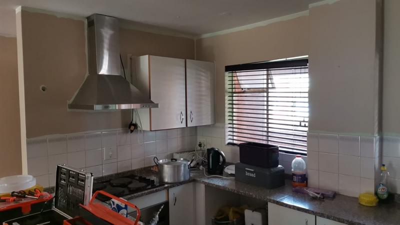 3 Bedroom Property for Sale in Die Hoewes Gauteng