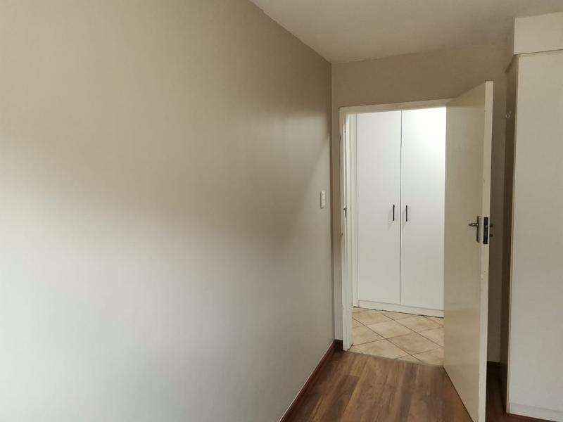 3 Bedroom Property for Sale in Die Hoewes Gauteng