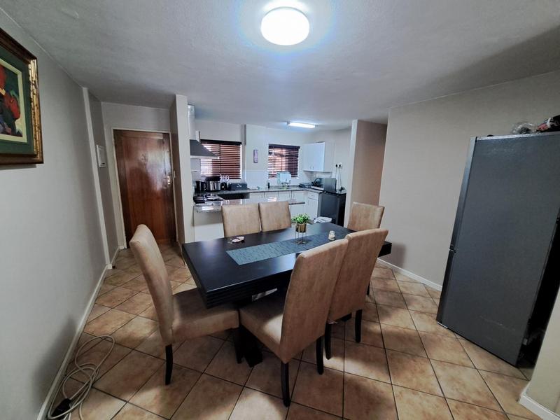 3 Bedroom Property for Sale in Die Hoewes Gauteng