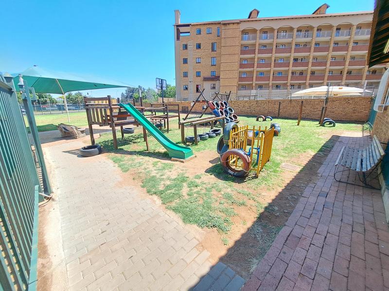 3 Bedroom Property for Sale in Die Hoewes Gauteng