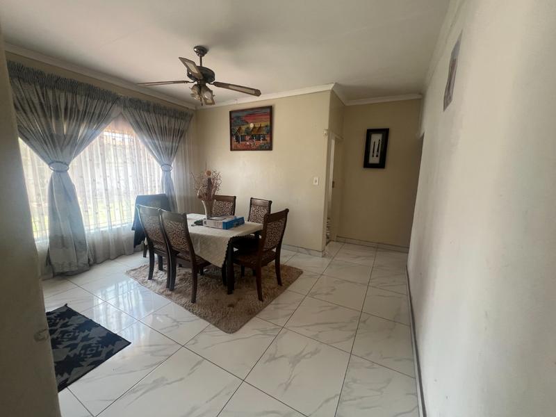 3 Bedroom Property for Sale in Theresa Park Gauteng