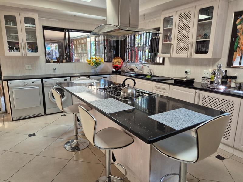 5 Bedroom Property for Sale in The Hill Gauteng