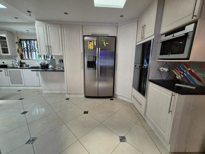 5 Bedroom Property for Sale in The Hill Gauteng