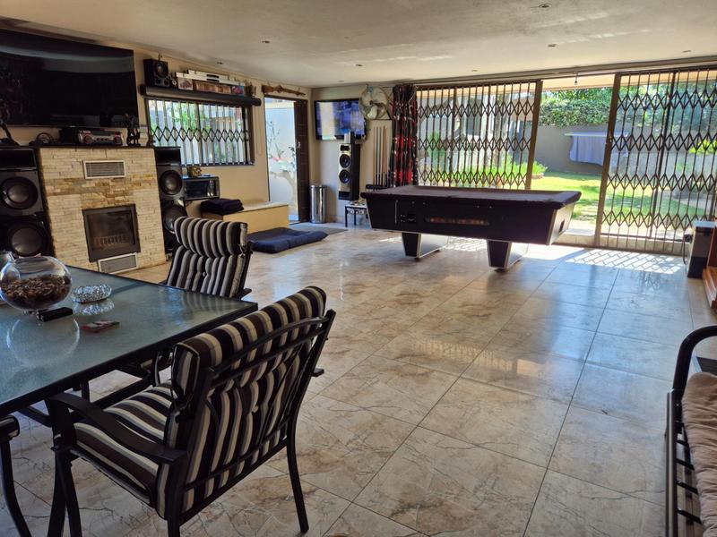 5 Bedroom Property for Sale in The Hill Gauteng