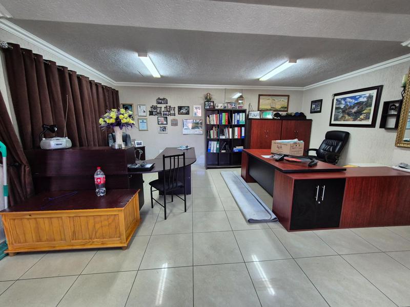 5 Bedroom Property for Sale in The Hill Gauteng