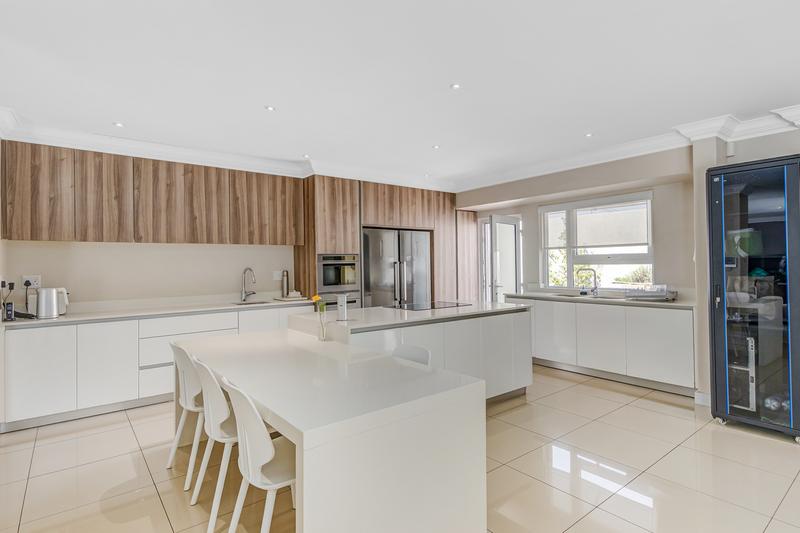 4 Bedroom Property for Sale in Benmore Gardens Gauteng