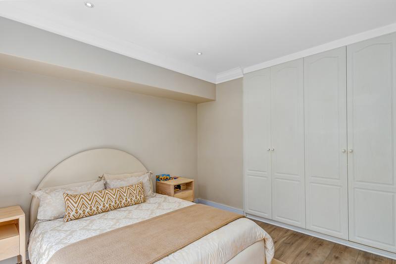 4 Bedroom Property for Sale in Benmore Gardens Gauteng
