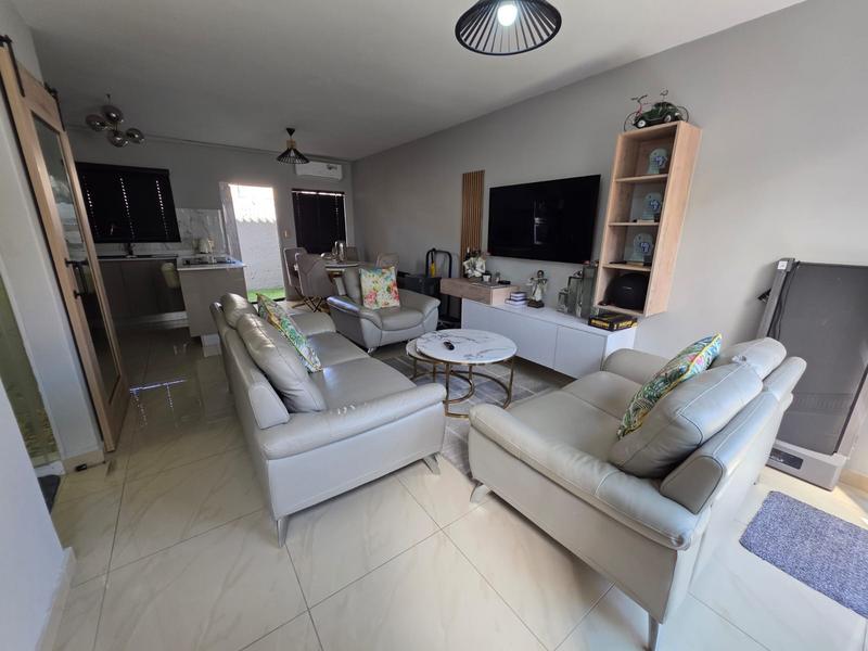 2 Bedroom Property for Sale in Sunninghill Gauteng