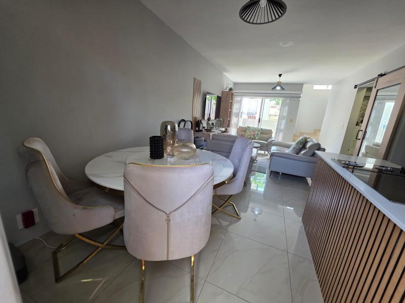 2 Bedroom Property for Sale in Sunninghill Gauteng