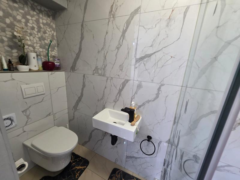 2 Bedroom Property for Sale in Sunninghill Gauteng