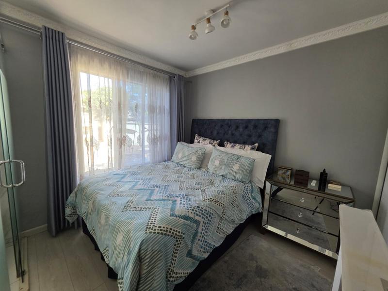 2 Bedroom Property for Sale in Sunninghill Gauteng
