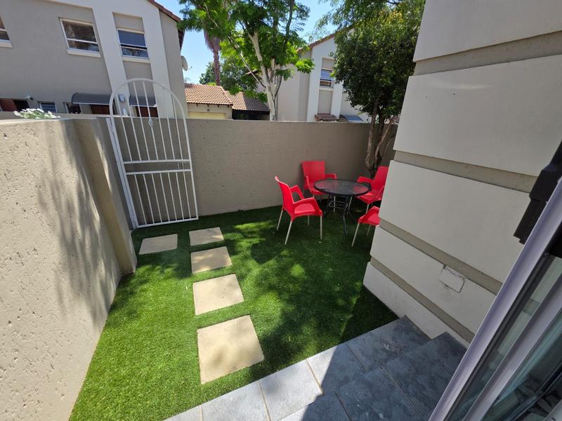 2 Bedroom Property for Sale in Sunninghill Gauteng