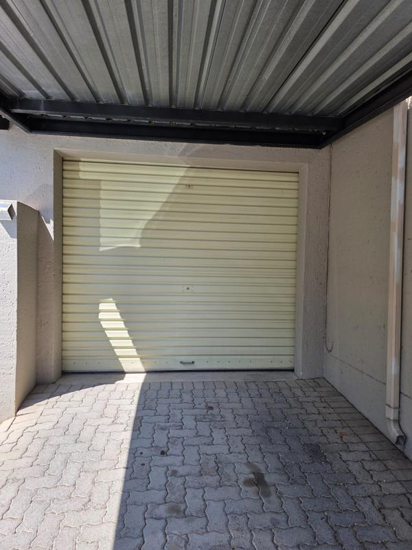 2 Bedroom Property for Sale in Sunninghill Gauteng