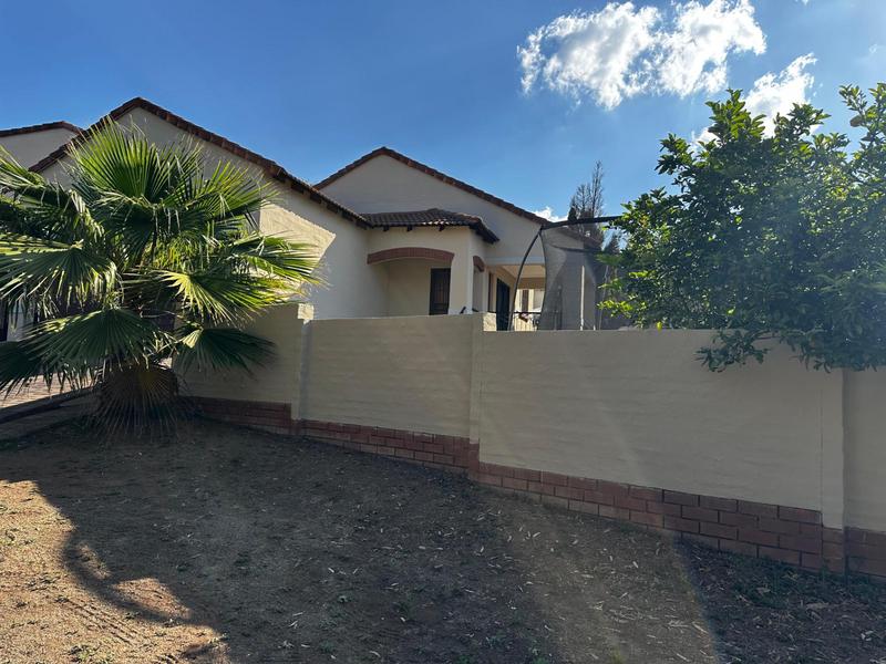 To Let 3 Bedroom Property for Rent in Bloubosrand Gauteng