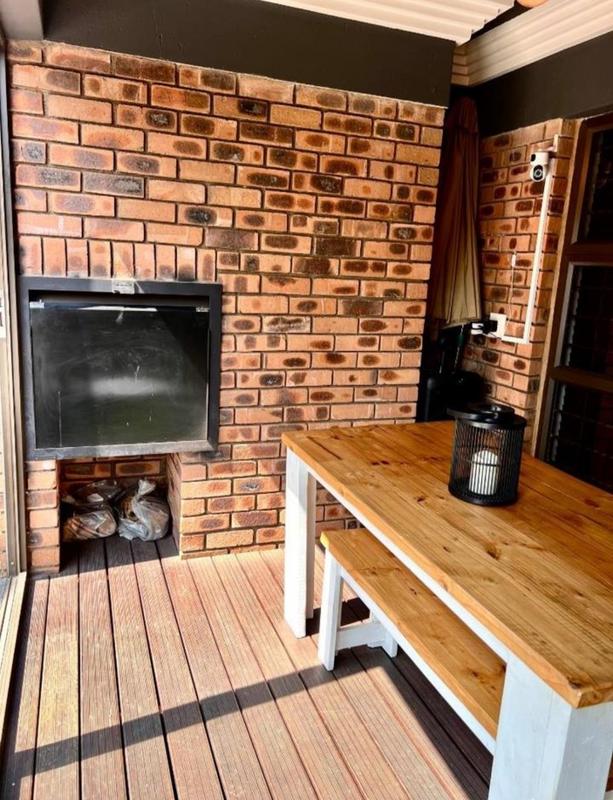 2 Bedroom Property for Sale in Ravenswood Gauteng
