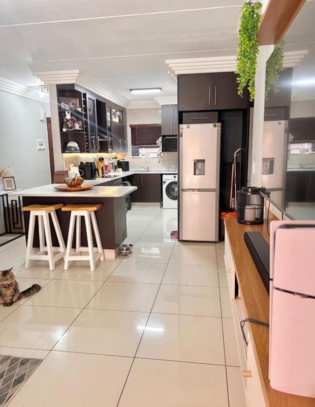 2 Bedroom Property for Sale in Ravenswood Gauteng