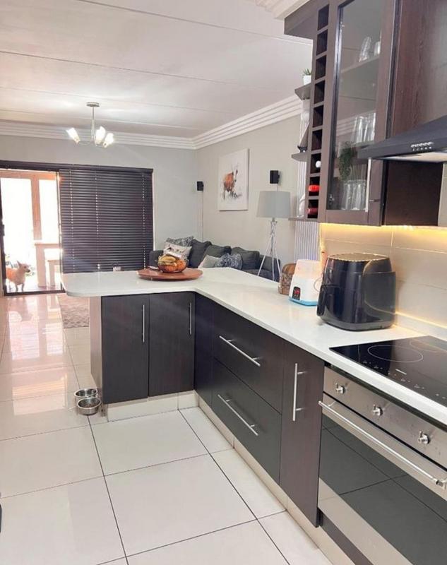 2 Bedroom Property for Sale in Ravenswood Gauteng