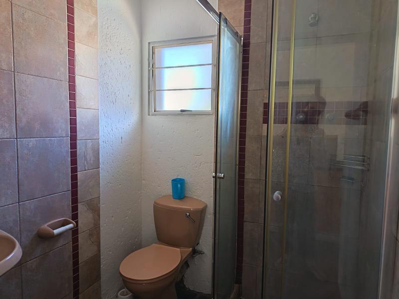 1 Bedroom Property for Sale in Bassonia Gauteng