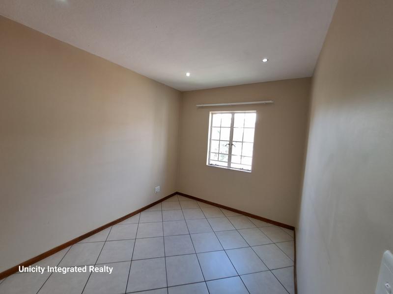 To Let 2 Bedroom Property for Rent in Stone Ridge Gauteng